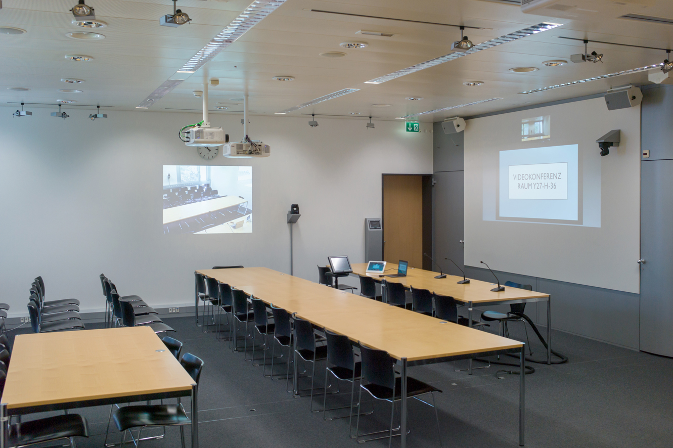 Y27-H-36  Multimedia seminar room